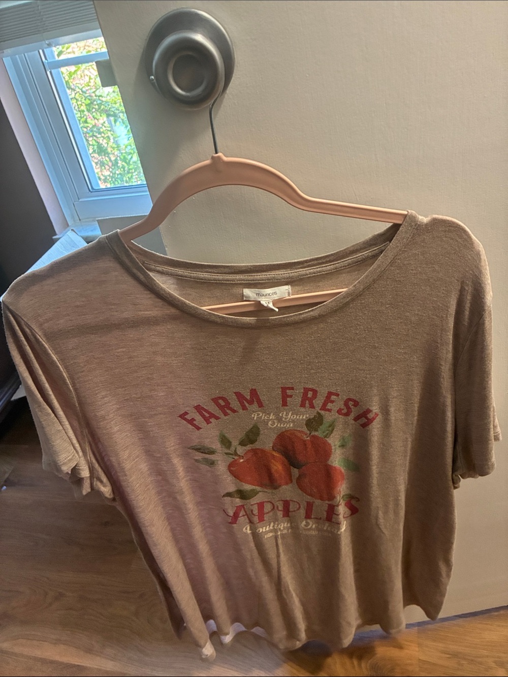Maurices Brown 'Farm Fresh Apples' Graphic Tee